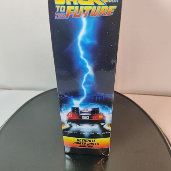 'Back to the Future'  A Marty McFly figurine with vanishing hand. What a Classic - Picture 3 of 3